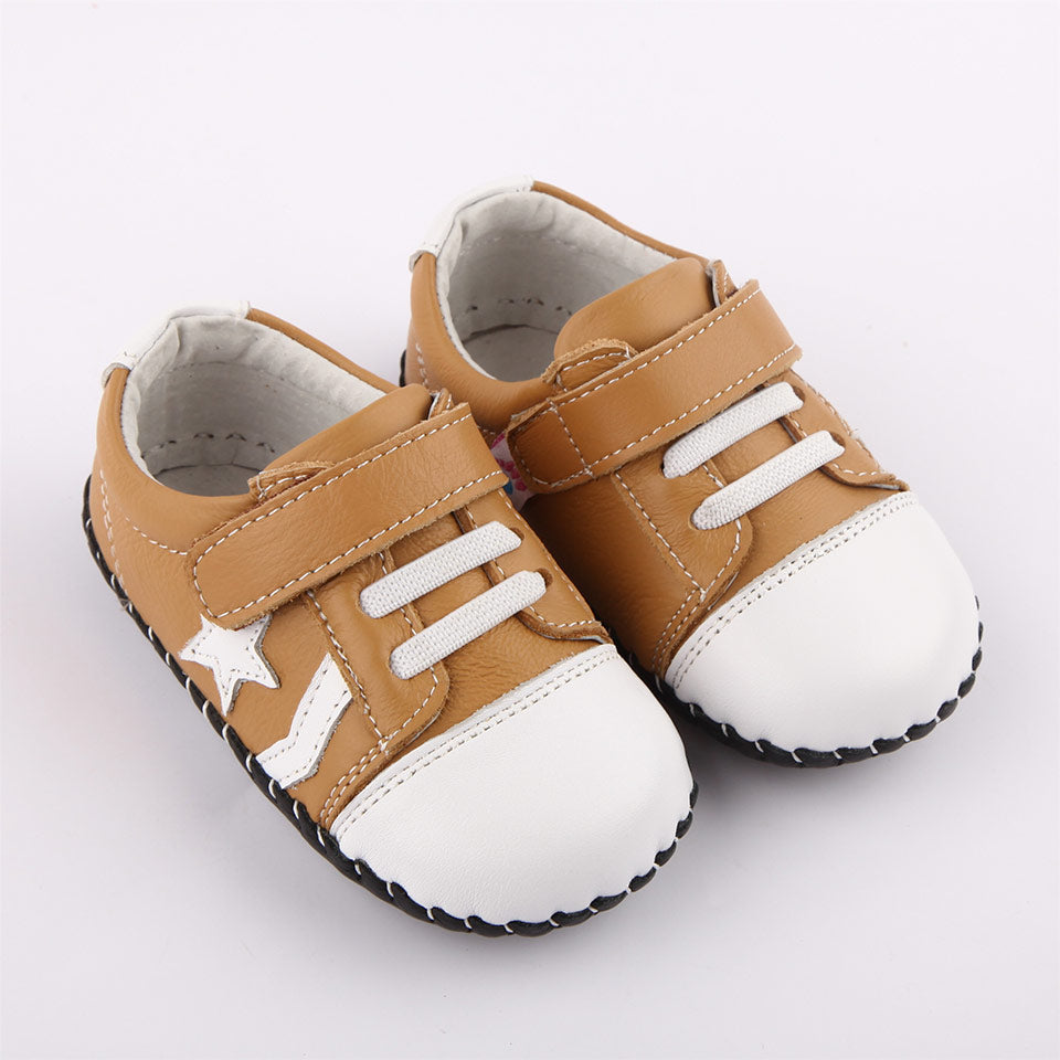 Zapatos respetuosos para bebés modelo Star mostaza