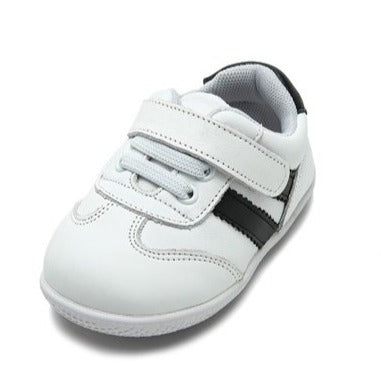 deportivo urban blanco y azul para niños en marcha estable flexibilidad y comodidad en los pies de tu hijo