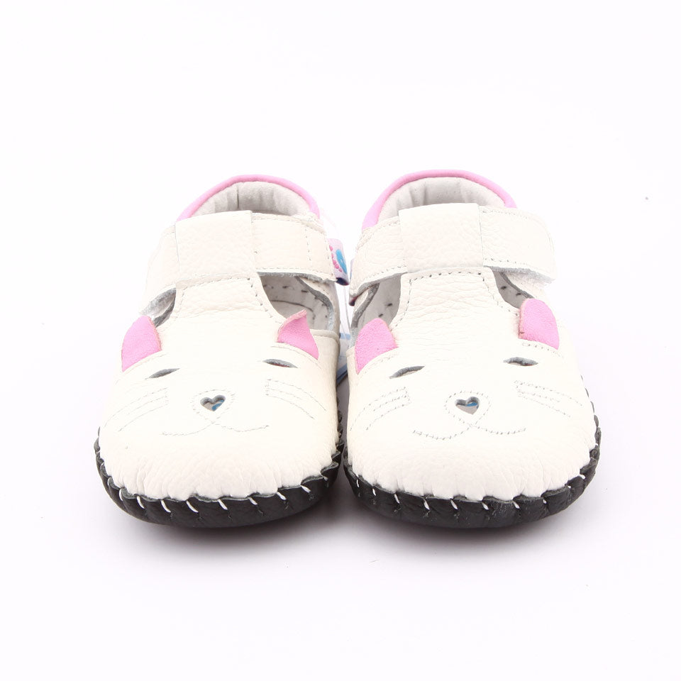 Zapatos infantiles respetuosos primeros pasos modelo Lucas blanco