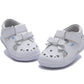 zapato asandaliado blanco para niña calzado respetuoso con el desarrollo natural del bebe